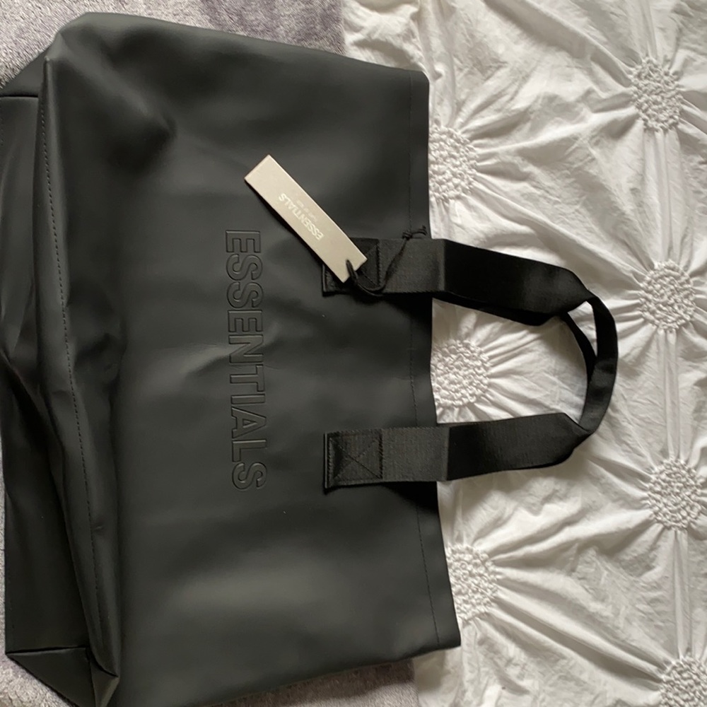 Essentials tote bag has not been used